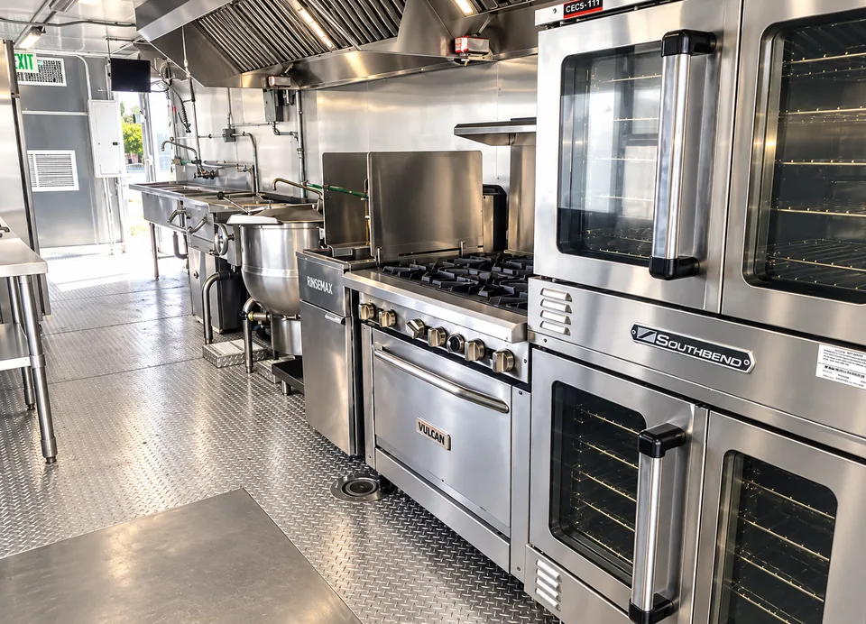 40 ft bulk kitchen trailer interior view 1